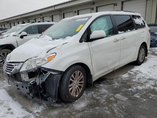 2015 TOYOTA SIENNA XLE, 