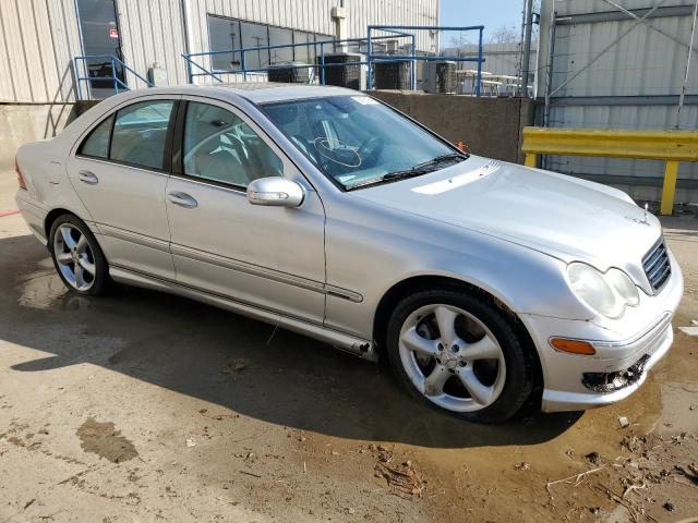 WDBRF52H16A892931 - 2006 MERCEDES-BENZ C 230 SILVER photo 4