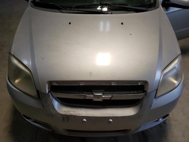 KL1TD56638B203675 - 2008 CHEVROLET AVEO BASE SILVER photo 11