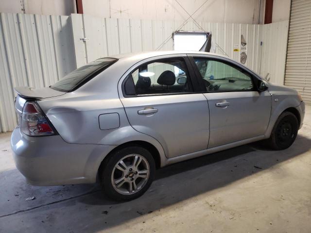 KL1TD56638B203675 - 2008 CHEVROLET AVEO BASE SILVER photo 3