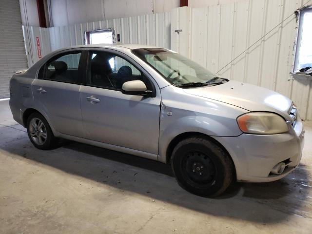 KL1TD56638B203675 - 2008 CHEVROLET AVEO BASE SILVER photo 4