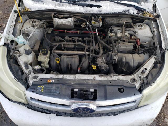 1FAHP35N58W163956 - 2008 FORD FOCUS SE WHITE photo 11