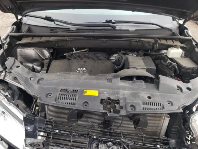 5TDJZRFHXKS991073 - 2019 TOYOTA HIGHLANDER SE GRAY photo 11