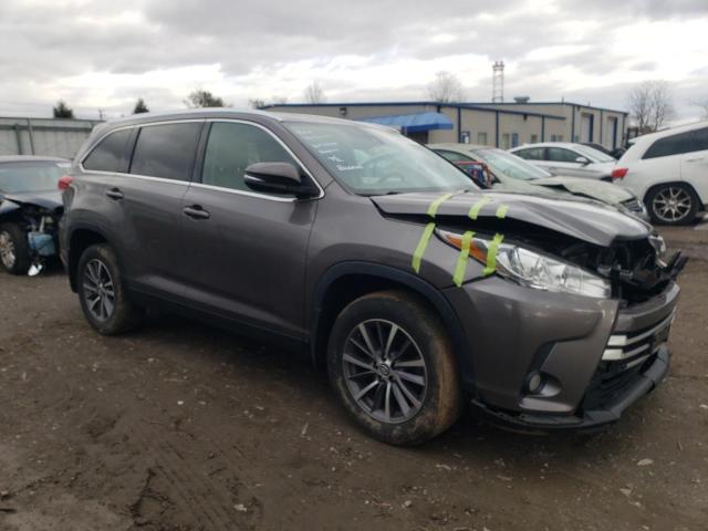 5TDJZRFHXKS991073 - 2019 TOYOTA HIGHLANDER SE GRAY photo 4