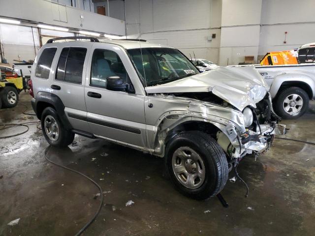 1J4GL48K16W250463 - 2006 JEEP LIBERTY SPORT SILVER photo 4