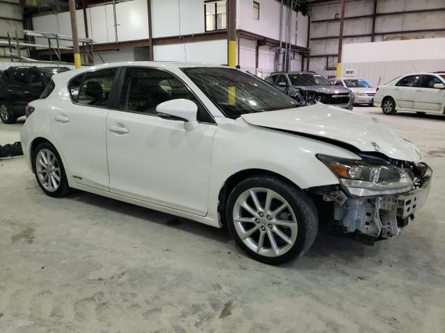 JTHKD5BH8D2166837 - 2013 LEXUS CT 200 WHITE photo 4