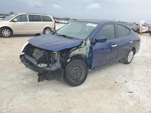 3N1CN7AP7JL884643 - 2018 NISSAN VERSA S BLUE photo 1