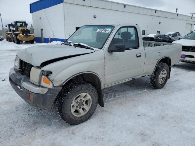 4TAPM62N8YZ672910 - 2000 TOYOTA TACOMA SILVER photo 1