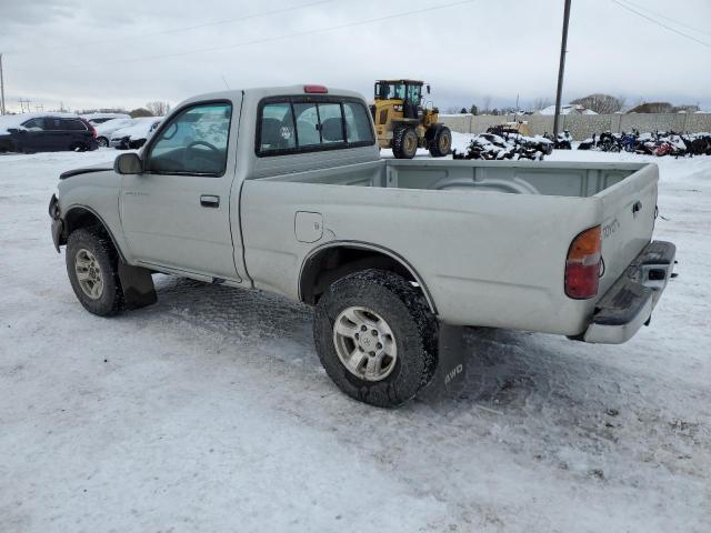 4TAPM62N8YZ672910 - 2000 TOYOTA TACOMA SILVER photo 2