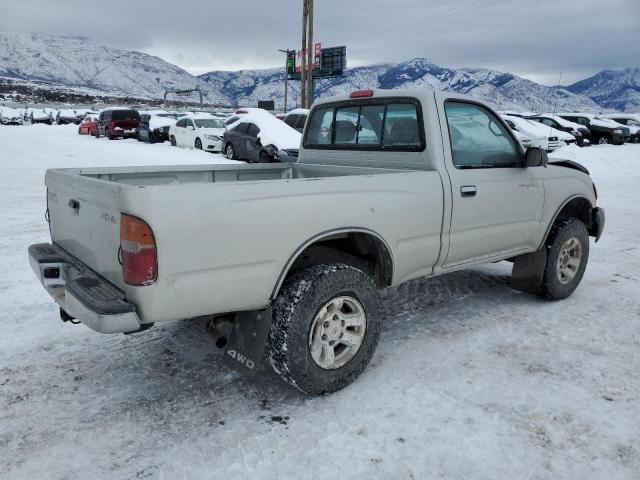 4TAPM62N8YZ672910 - 2000 TOYOTA TACOMA SILVER photo 3