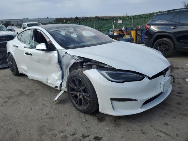 5YJSA1E50NF476421 - 2022 TESLA MODEL S WHITE photo 4