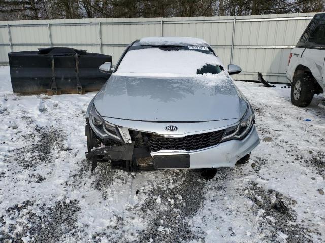 5XXGT4L31KG334008 - 2019 KIA OPTIMA LX SILVER photo 5