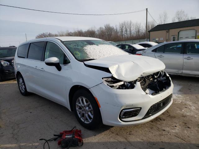 2C4RC1BG0PR587086 - 2023 CHRYSLER PACIFICA TOURING L WHITE photo 4