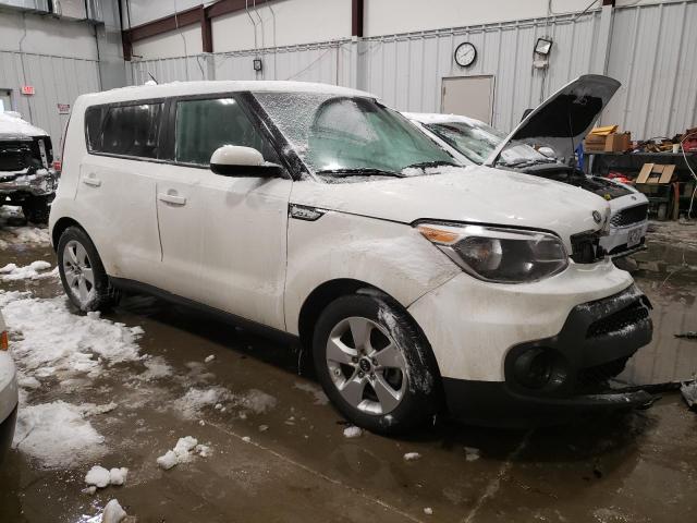 KNDJN2A21K7919095 - 2019 KIA SOUL WHITE photo 4