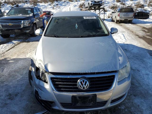 WVWJK73C38E173278 - 2008 VOLKSWAGEN PASSAT TURBO SILVER photo 5