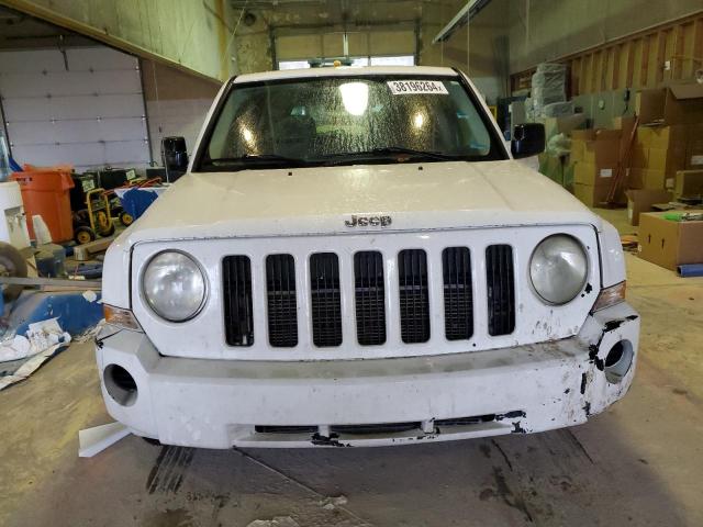 1J4FT28A99D196191 - 2009 JEEP PATRIOT SPORT WHITE photo 5