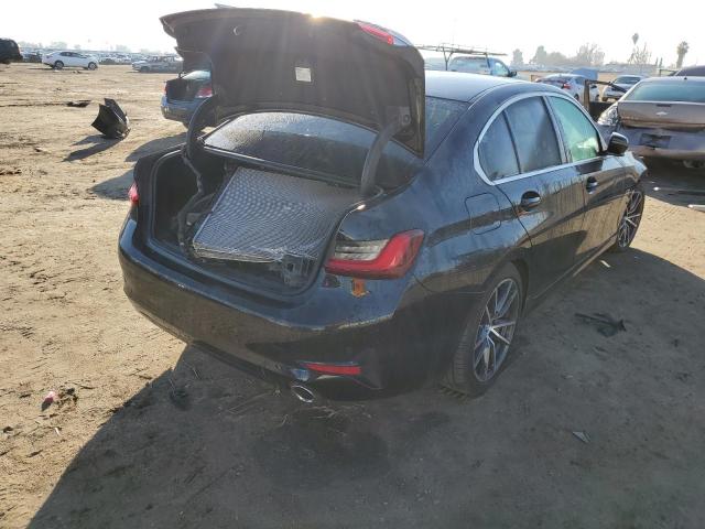 3MW5P7J06N8C27650 - 2022 BMW 330E BLACK photo 3