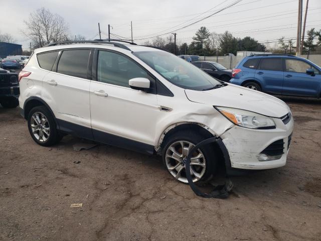 1FMCU9GX3DUA09083 - 2013 FORD ESCAPE SE WHITE photo 4