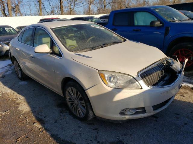 1G4PP5SK2E4146692 - 2014 BUICK VERANO WHITE photo 4