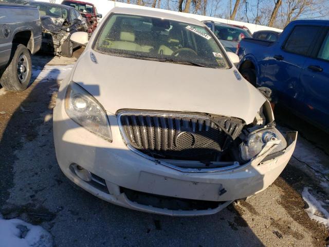 1G4PP5SK2E4146692 - 2014 BUICK VERANO WHITE photo 5