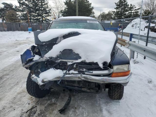 1B7GG2AN3YS710252 - 2000 DODGE DAKOTA QUAD BLUE photo 5