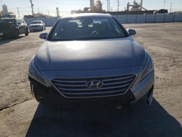 5NPE24AF9GH374307 - 2016 HYUNDAI SONATA SE SILVER photo 5