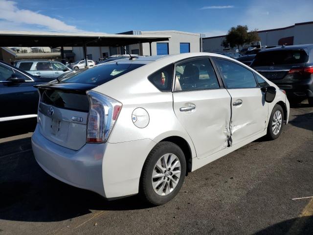 JTDKN3DP4D3039858 - 2013 TOYOTA PRIUS PLUG WHITE photo 3