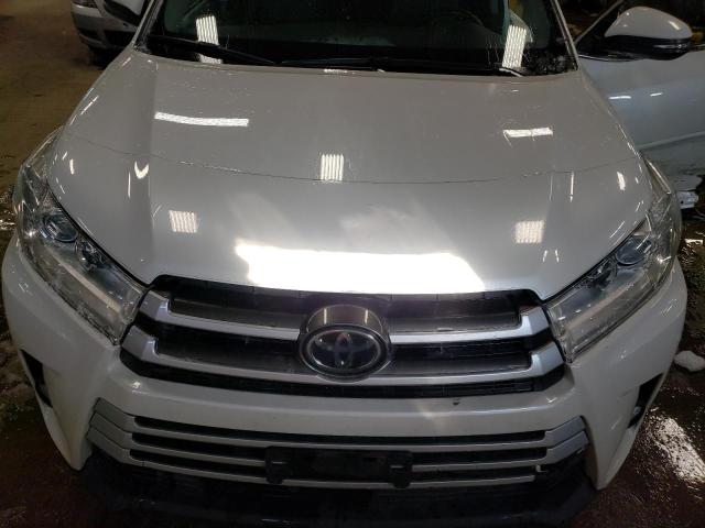 5TDJZRFH6HS513922 - 2017 TOYOTA HIGHLANDER SE WHITE photo 11