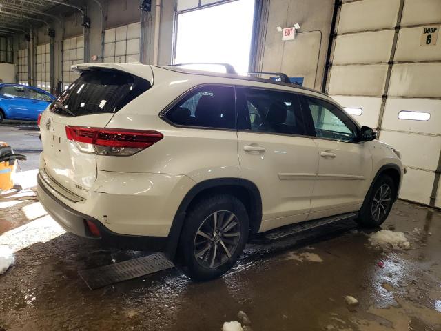 5TDJZRFH6HS513922 - 2017 TOYOTA HIGHLANDER SE WHITE photo 3