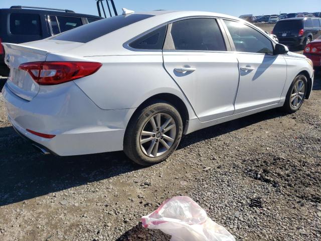 5NPE24AF1FH035992 - 2015 HYUNDAI SONATA SE WHITE photo 3