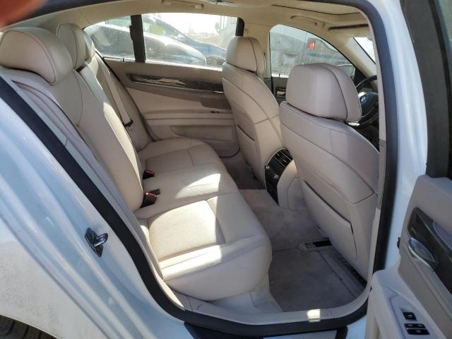 WBAKC6C58CC396026 - 2012 BMW 750 XI WHITE photo 10