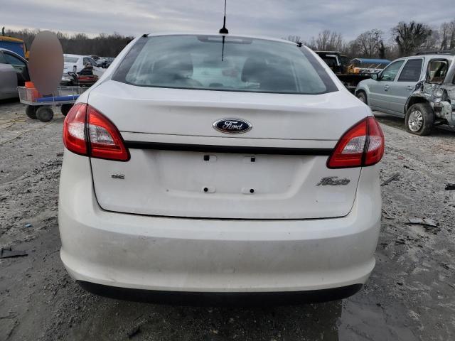 3FADP4BJ3DM218324 - 2013 FORD FIESTA SE WHITE photo 6