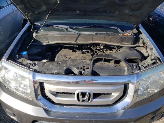 5FNYF3H23BB020739 - 2011 HONDA PILOT LX GRAY photo 12