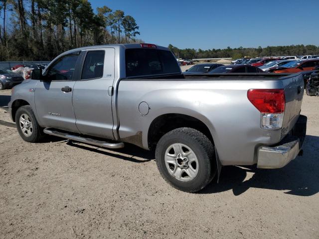 5TFUW5F12BX179536 - 2011 TOYOTA TUNDRA DOUBLE CAB SR5 SILVER photo 2