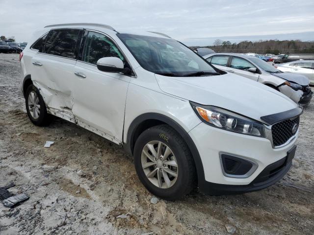 5XYPG4A30JG376445 - 2018 KIA SORENTO LX WHITE photo 4