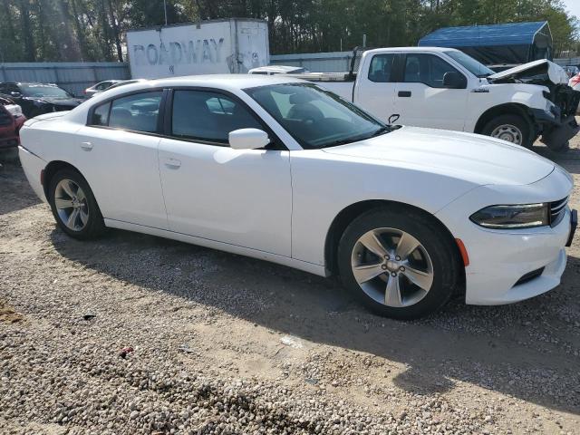 2C3CDXBG1GH104849 - 2016 DODGE CHARGER SE WHITE photo 4