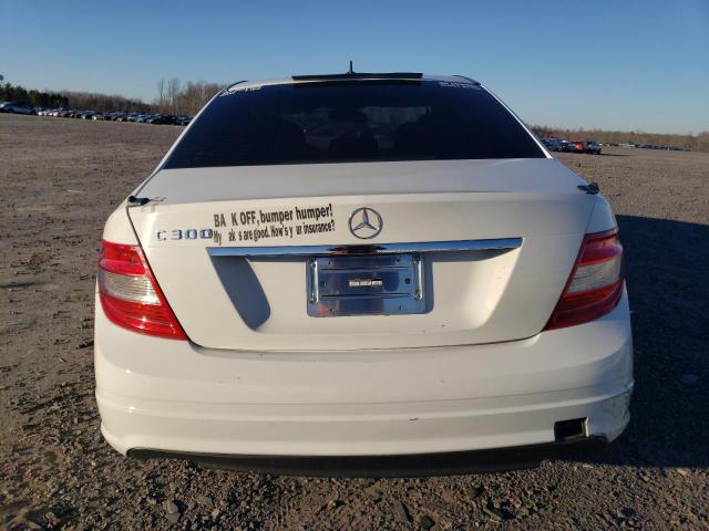 WDDGF5EB6BA452476 - 2011 MERCEDES-BENZ C 300 WHITE photo 6