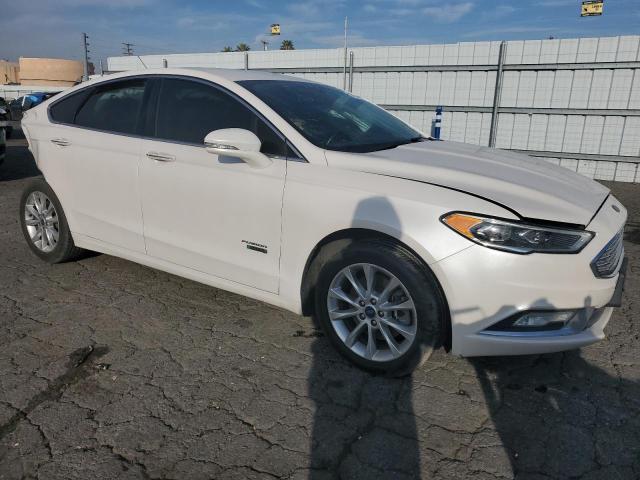 3FA6P0PU6HR275338 - 2017 FORD FUSION SE PHEV WHITE photo 4