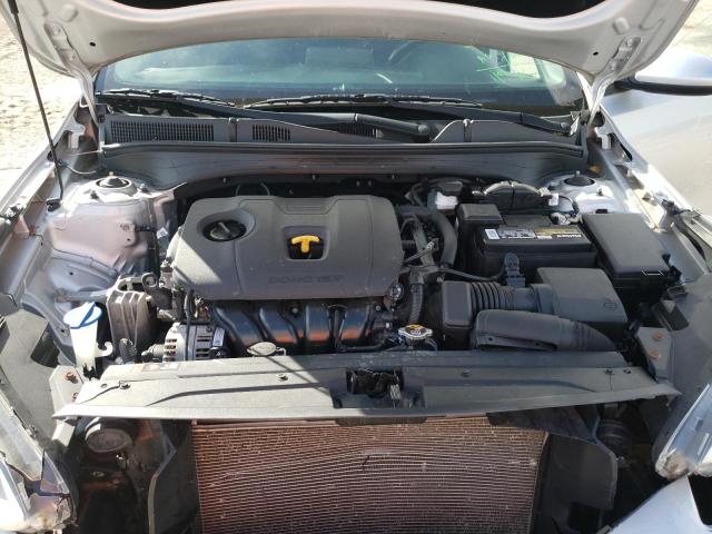 3KPF34AD1KE094653 - 2019 KIA FORTE GT LINE SILVER photo 11