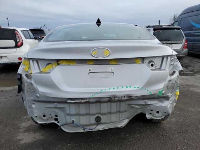 3KPF34AD9KE066549 - 2019 KIA FORTE GT LINE SILVER photo 6