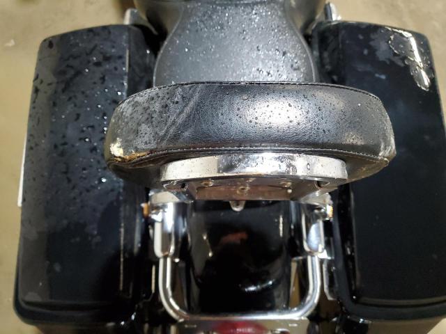 1HD1FCW151Y602401 - 2001 HARLEY-DAVIDSON FLHTCUI 黑色 照片 6