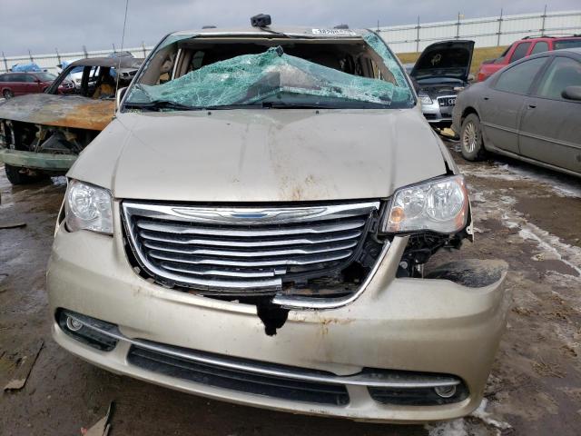 2C4RC1BG6ER338689 - 2014 CHRYSLER TOWN & COU TOURING GOLD photo 5