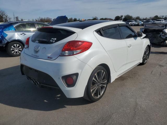 KMHTC6AE5GU285987 - 2016 HYUNDAI VELOSTER TURBO WHITE photo 3