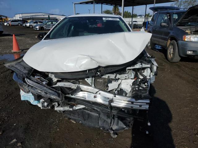 5YFEPMAE8MP173523 - 2021 TOYOTA COROLLA LE WHITE photo 5