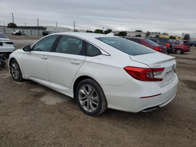 1HGCV1F17JA018464 - 2018 HONDA ACCORD LX WHITE photo 2