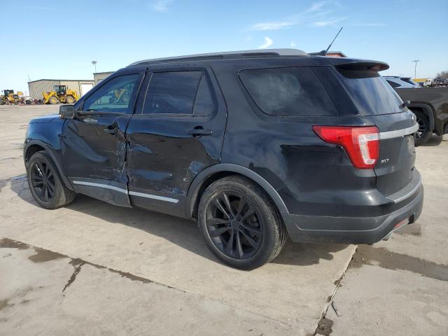 1FM5K7D87JGC68914 - 2018 FORD EXPLORER XLT BLACK photo 2