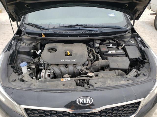 3KPFK4A70HE150913 - 2017 KIA FORTE LX BLACK photo 11