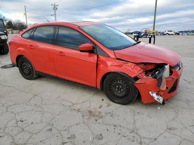 1FAHP3F2XCL231375 - 2012 FORD FOCUS SE RED photo 4
