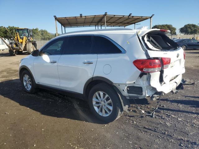 5XYPGDA36HG262377 - 2017 KIA SORENTO LX WHITE photo 2