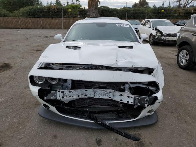 2C3CDZFJ9GH289122 - 2016 DODGE CHALLENGER R/T SCAT PACK WHITE photo 5